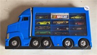 CASE WITH HOT WHEELS