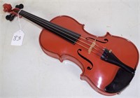 Mario Maccaferri plastic violin model 391