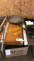 Long handled camping frying pan