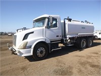 2005 Volvo VNL T/A Water Truck