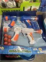 TOY GUNS