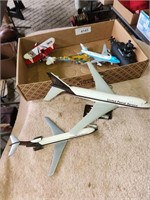 Vintage Airplanes & Submarine, UPS, Air Force One