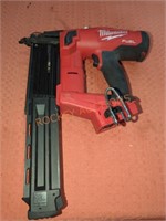 Milwaukee M18 18GA Brad Nailer