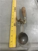 ICE CREAM SCOOP