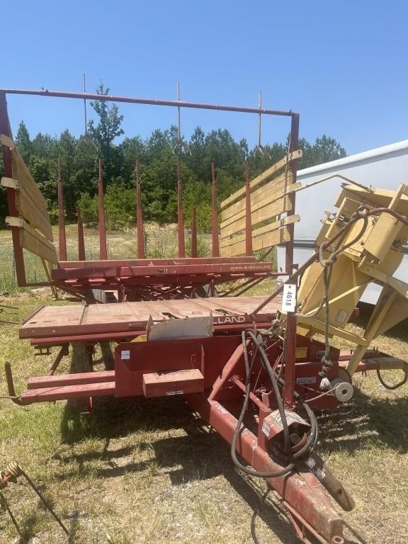 NEW HOLLAND STACKLINER 1003 HAY STACK WAGON