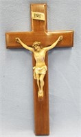 Wood Crucifix               (N 105)