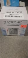 Electronic blood pressure monitor