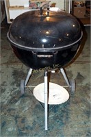 Vintage Black Weber 24" Kettle Barbecue Grill