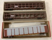 lot of 3 Walthers & Accurail HO Train Cars