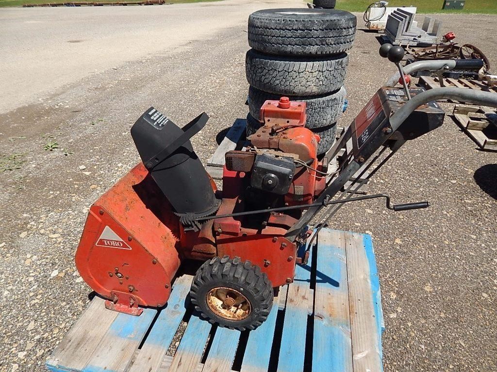 Toro 5/24 snowblower; older unit; recoil pulls fin