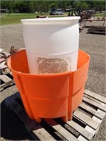 Large poly barrel and tub