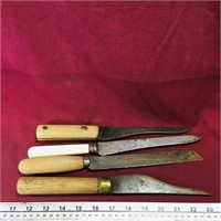 Lot Of 4 Assorted Knives (Vintage)