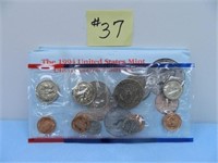 (4) 1994 U.S. Mint UNC Coin D/P Sets