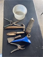 Cricket bucket & miscellaneous tools
