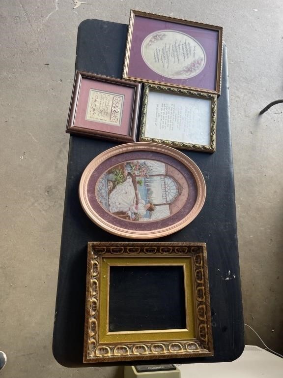 5 picture frames