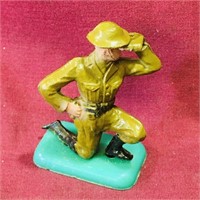 Small Painted Plastic Toy Soldier (Vintage)