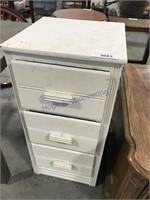 White 3-drawer night stand