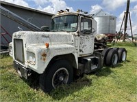 1972 Mack 600 RS600 Semi Tractor