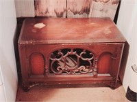 Vintage Wood Speaker Box