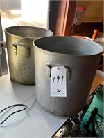 *EACH*LARGE ALUMINUM STOCK POTS