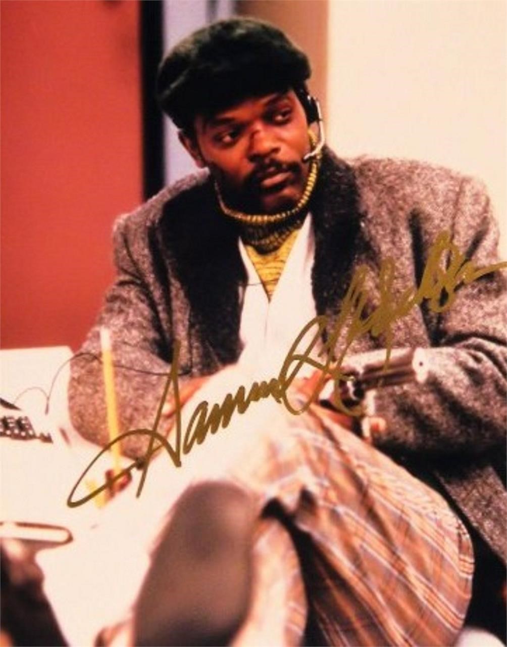 Samuel L Jackson signed portrait photo