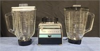 Sears Deluxe 8-speed blender. Includes 2 glass