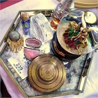 DRESSER TRAY WITH VINTAGE COMPACT