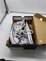 Converse kids size 4 shoes