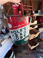 Wolf Head bucket