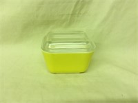 Pyrex PRIMARY YELLOW Refrigerator Dish with Lid