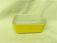 Pyrex  DARK YELLOW  Refrigerator Dish with Lid