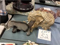 2 Elephant Nicknacks