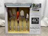 Mikasa Pinch Flatware Set