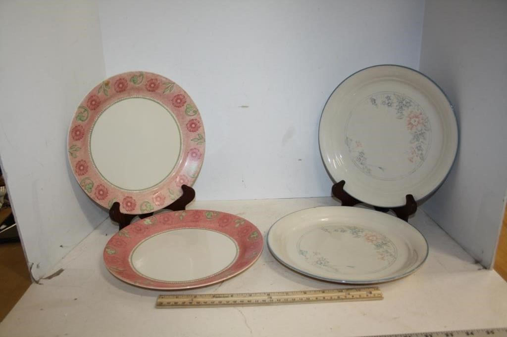 Corelle Plates 2 & 2 Other Plates