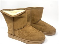 New size 6 women's boots