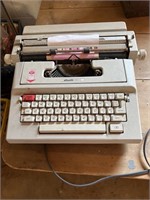 Vintage Olivetti Electric  Typewriter works