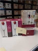 Lot of assorted wine glasses