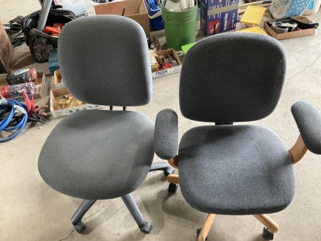 2 Office Chairs on rollers