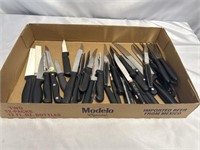 37 BLACK HANDLE KNIVES