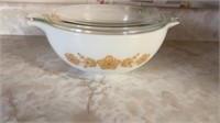 PYREX BUTTERFLY GOLD ROUND BAKING DISH WITH LID