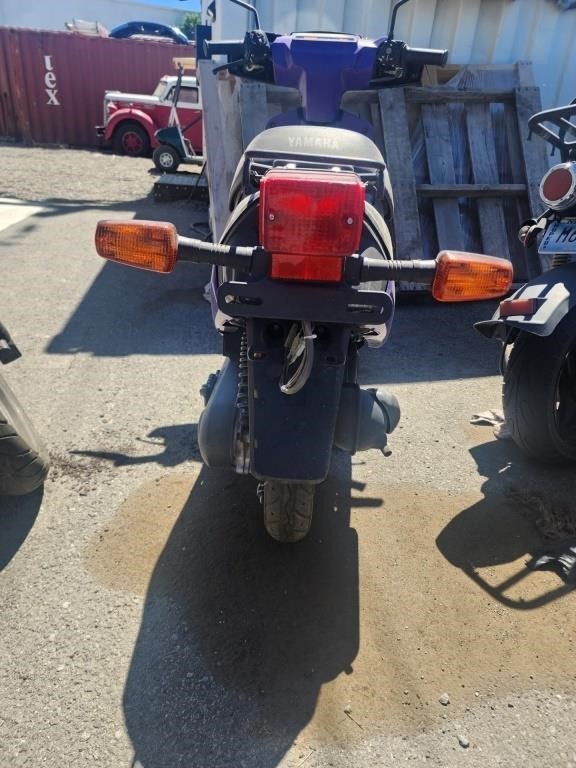 459862 - 1996 Yamaha jog moped Purple