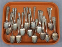 (32) President's Collector Spoons