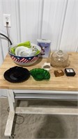 Clocks & kitchen items