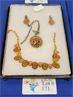 VINTAGE AMBER COLORED COSTUME JEWELRY