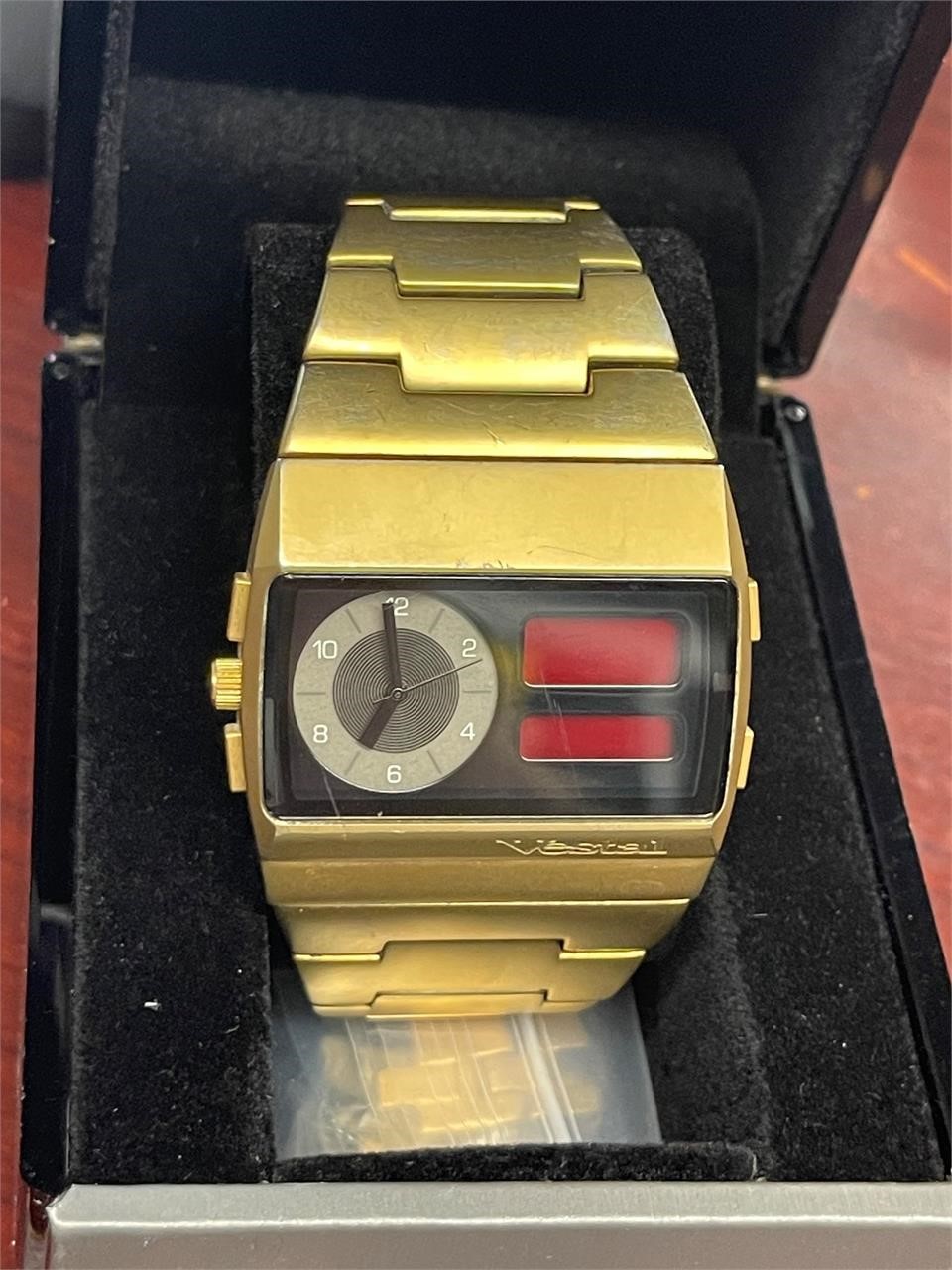 RARE VINTAGE GOLD ANALOG / TIME WATCH