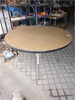 Industrial round table - approx 29" tall x 42"
