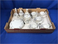 20 PAULUX CHINA PIECES