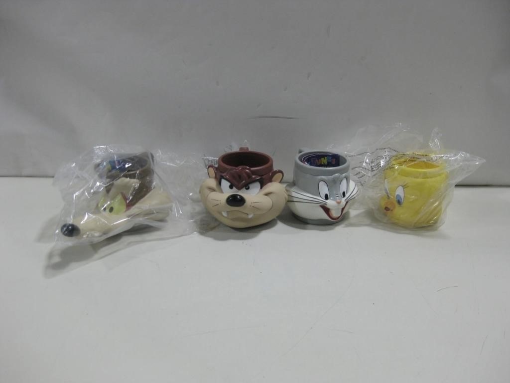 Four Vtg Looney Tunes Mugs See Info