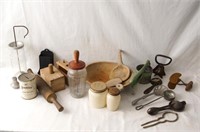 Kitchen vintage and antique collectibles