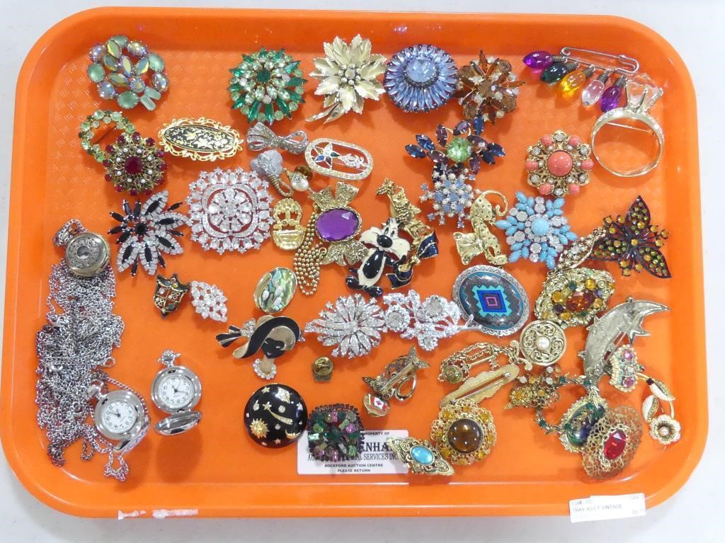 TRAY ASS'T VINTAGE BROOCHES ETC.